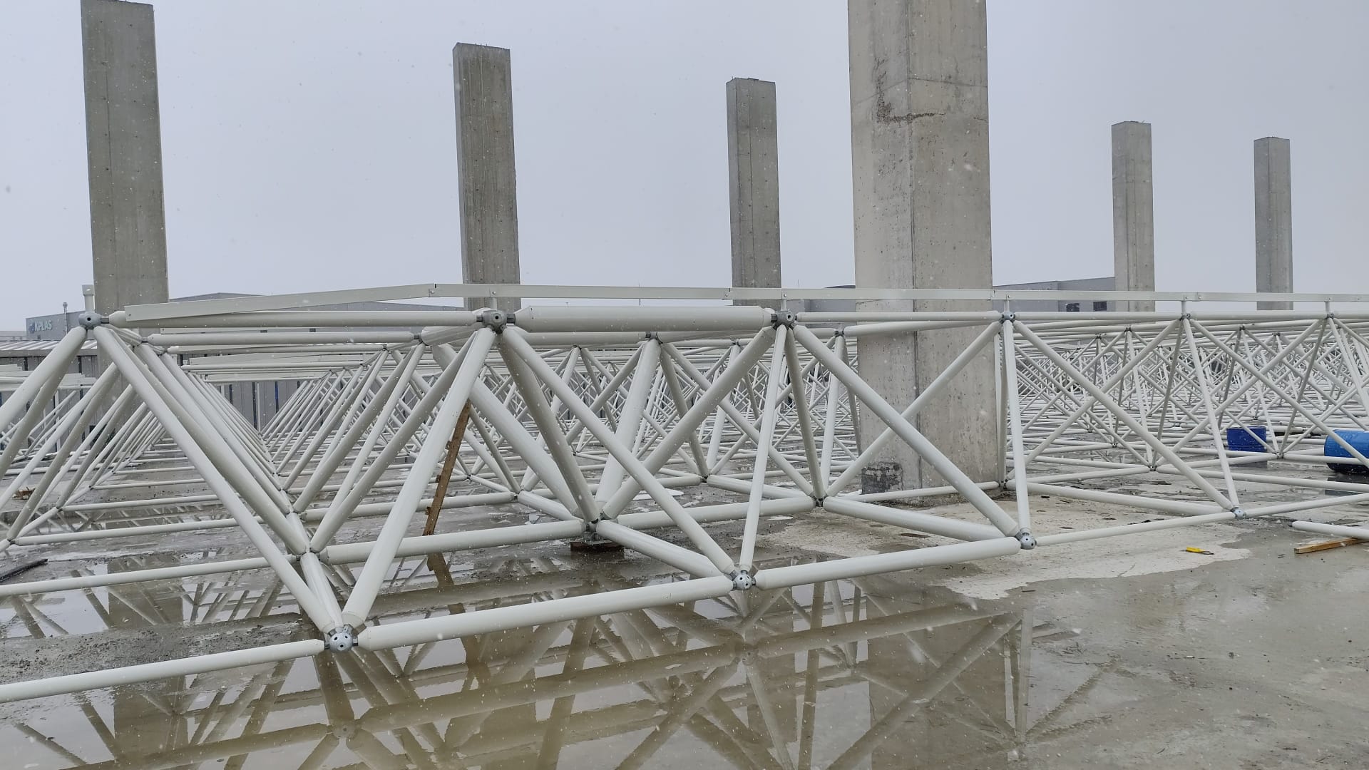 ANTREPO UZAY ÇATI İMALİ VE MONTAJI